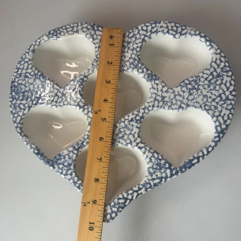 Vintage Heart Shaped Muffin Pan Blue White Spatterware Ceramic 6 Cup Large